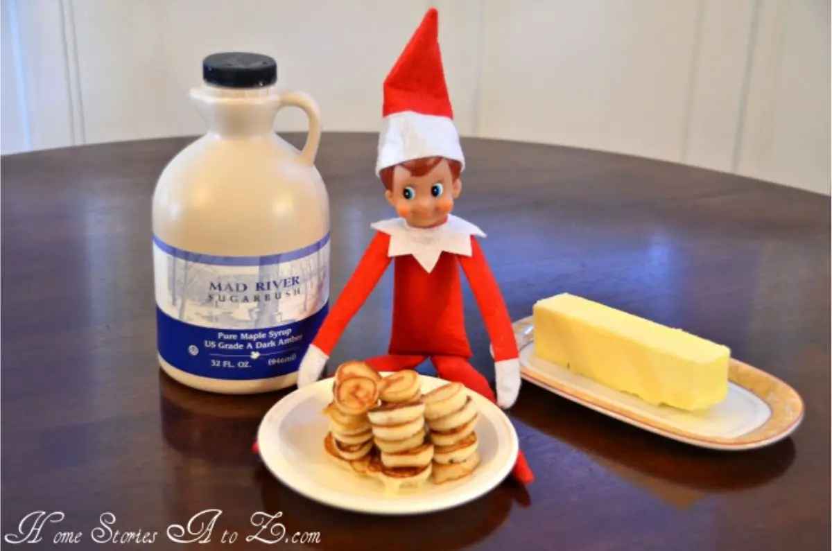 elf on the shelf makes mini pancakes