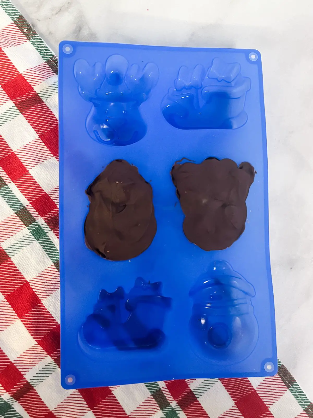 hot cocoa bombs in molds